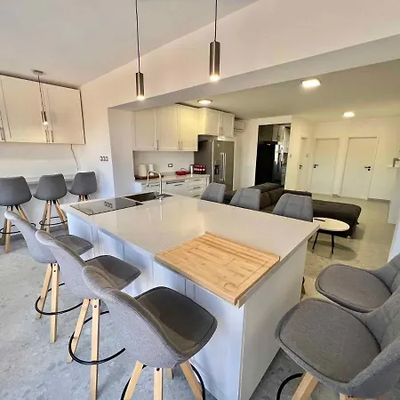 Appartement In 45259 Jadranovo